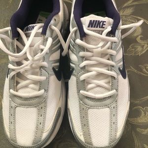 Nike shoes, navy and white. NWT!
